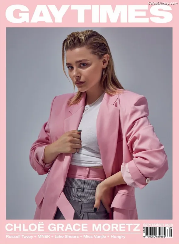 Chloë Grace Moretz photo 22 of 1749