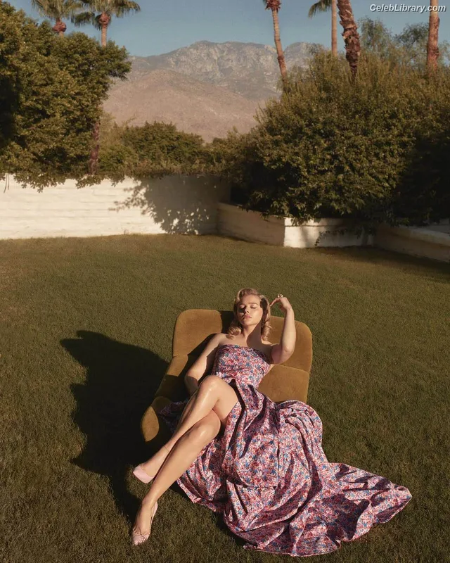Chloë Grace Moretz photo 20 of 1749