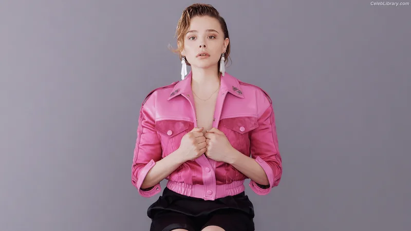 Chloë Grace Moretz photo 3 of 1749