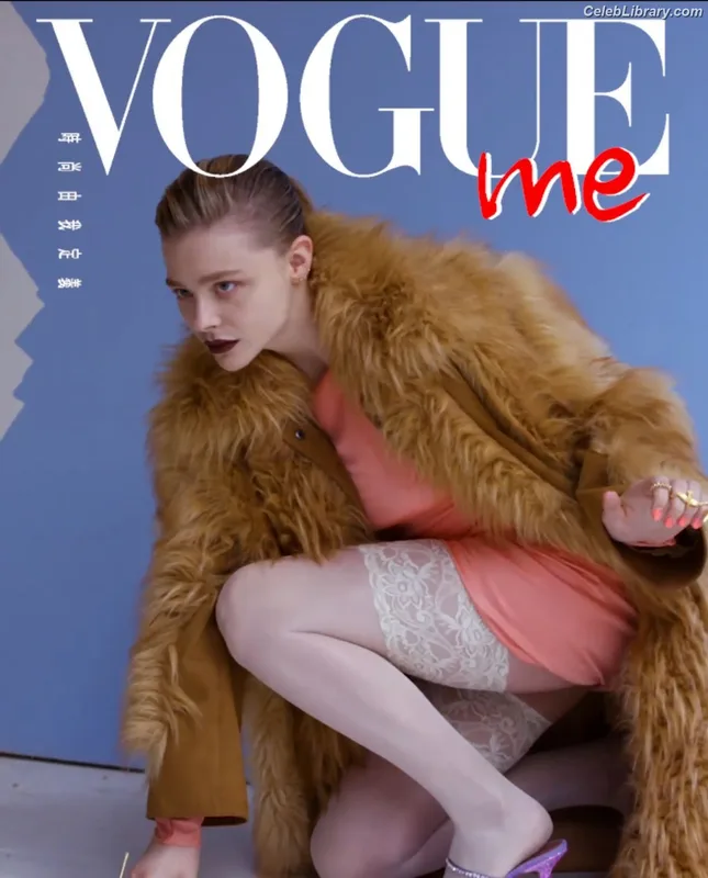 Chloë Grace Moretz photo 19 of 1749