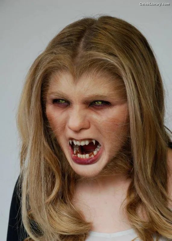 Chloë Grace Moretz photo 8 of 1749