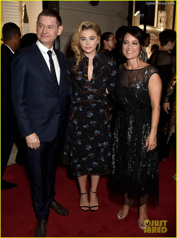 Chloë Grace Moretz photo 6 of 1749