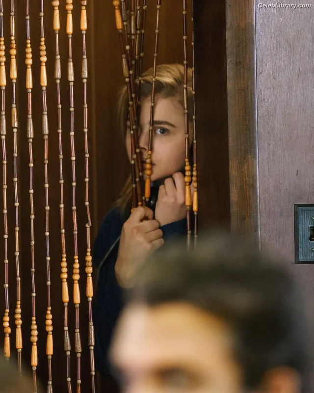 Chloë Grace Moretz photo 17 of 1749