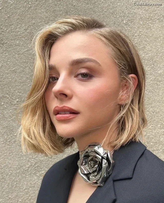 Chloë Grace Moretz photo 19 of 1749