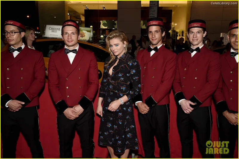 Chloë Grace Moretz photo 17 of 1749