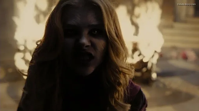 Chloë Grace Moretz photo 3 of 1749