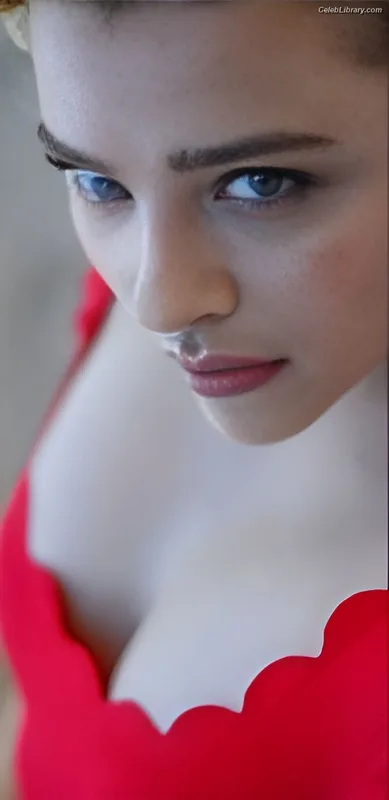 Chloë Grace Moretz photo 1 of 1749