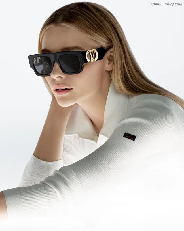 Chloë Grace Moretz photo 8 of 1749