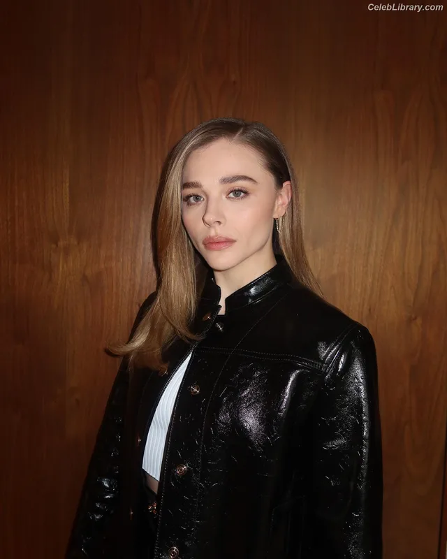 Chloë Grace Moretz photo 13 of 1749