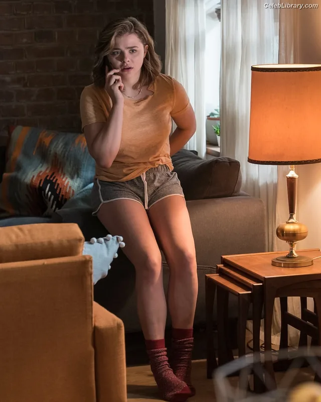 Chloë Grace Moretz photo 12 of 1749