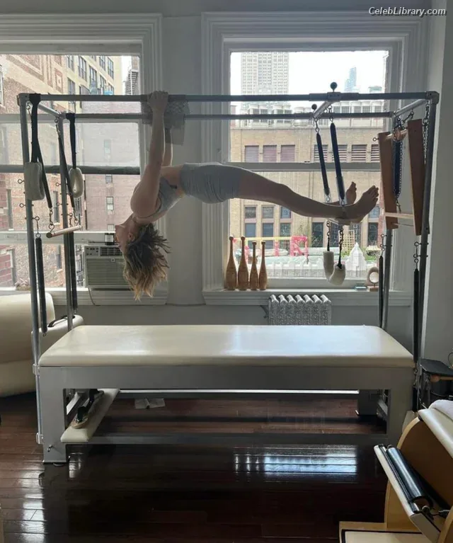 Chloë Grace Moretz photo 7 of 1749
