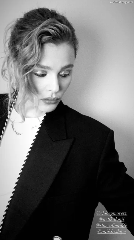 Chloë Grace Moretz photo 9 of 1749