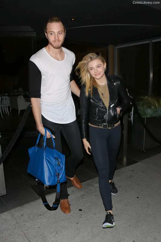Chloë Grace Moretz photo 12 of 1749