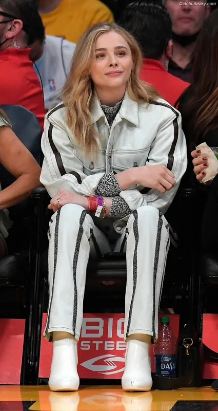 Chloë Grace Moretz photo 20 of 1749