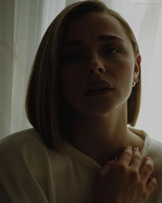 Chloë Grace Moretz photo 4 of 1749