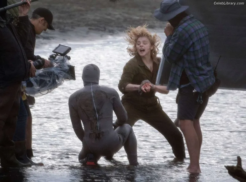 Chloë Grace Moretz photo 22 of 1749
