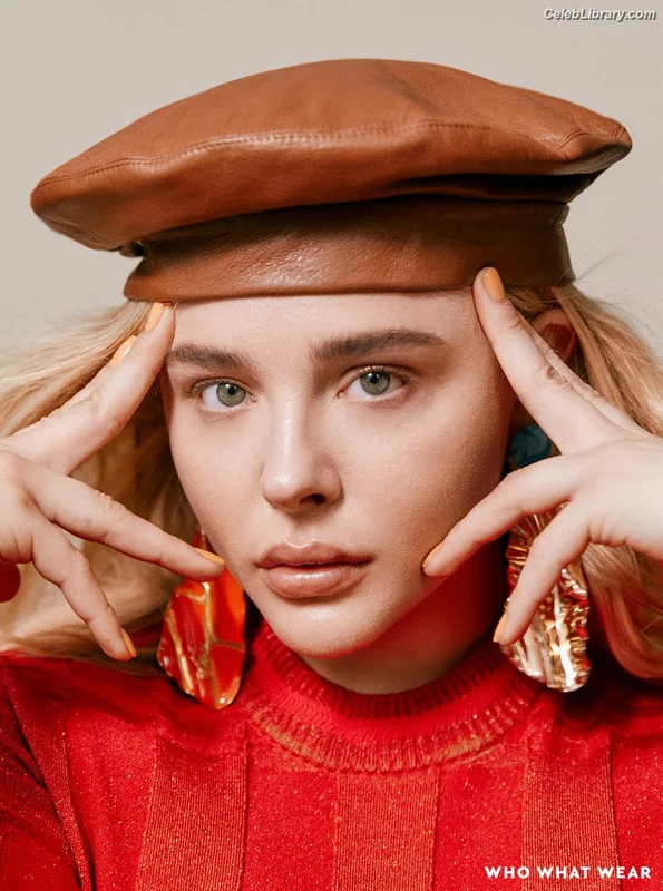 Chloë Grace Moretz photo 16 of 1749