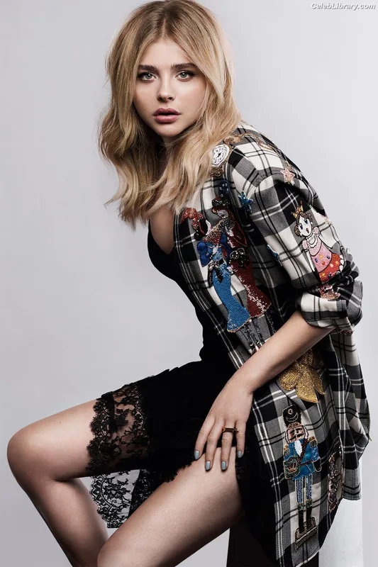 Chloë Grace Moretz photo 20 of 1749