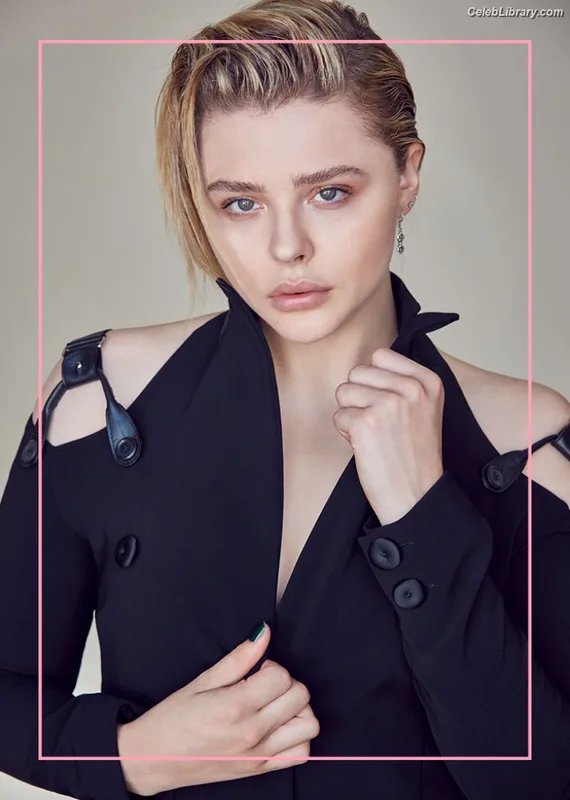 Chloë Grace Moretz photo 9 of 1749