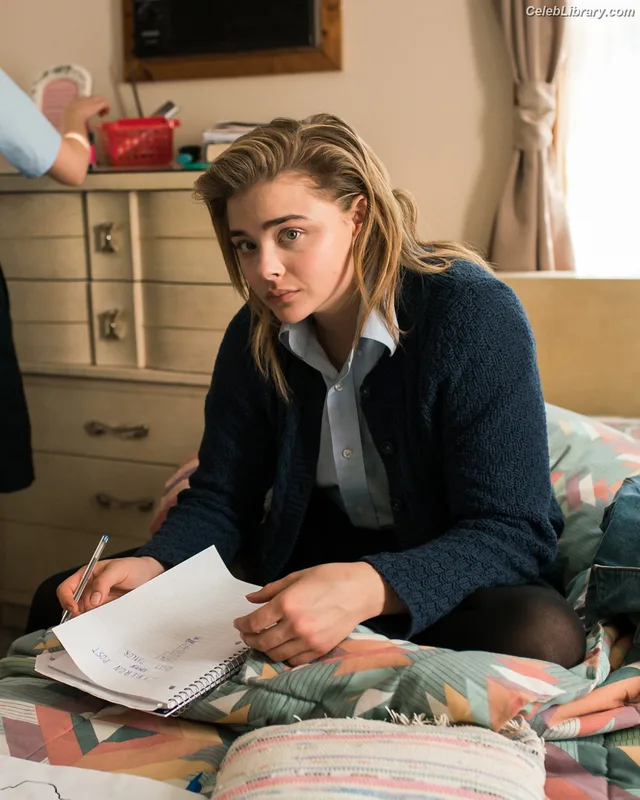 Chloë Grace Moretz photo 10 of 1749