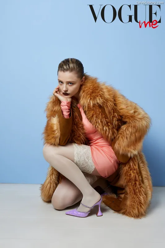 Chloë Grace Moretz photo 18 of 1749