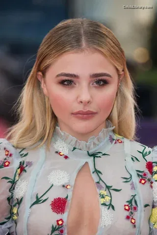 Chloë Grace Moretz photo 5 of 1749