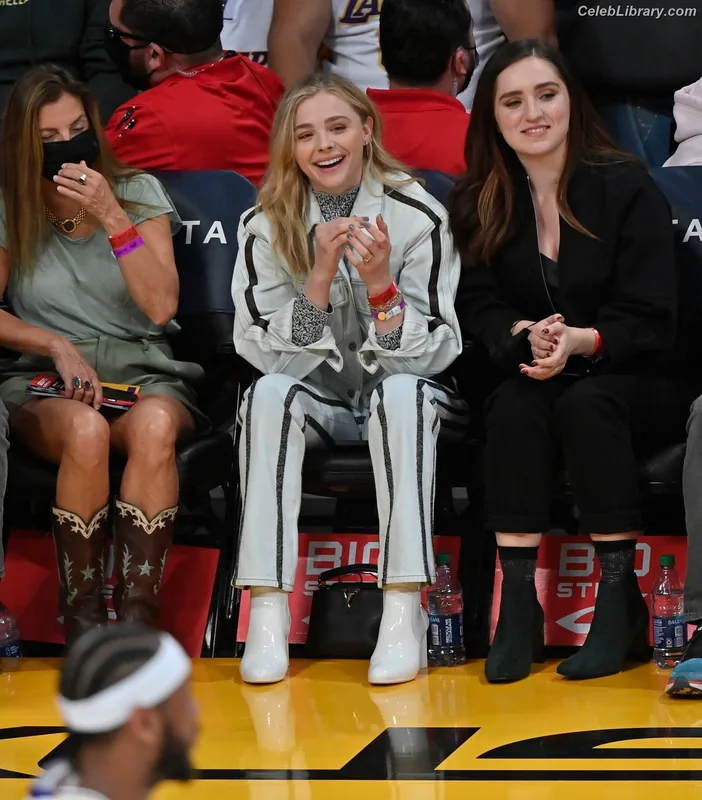 Chloë Grace Moretz photo 15 of 1749