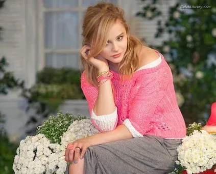 Chloë Grace Moretz photo 9 of 1749