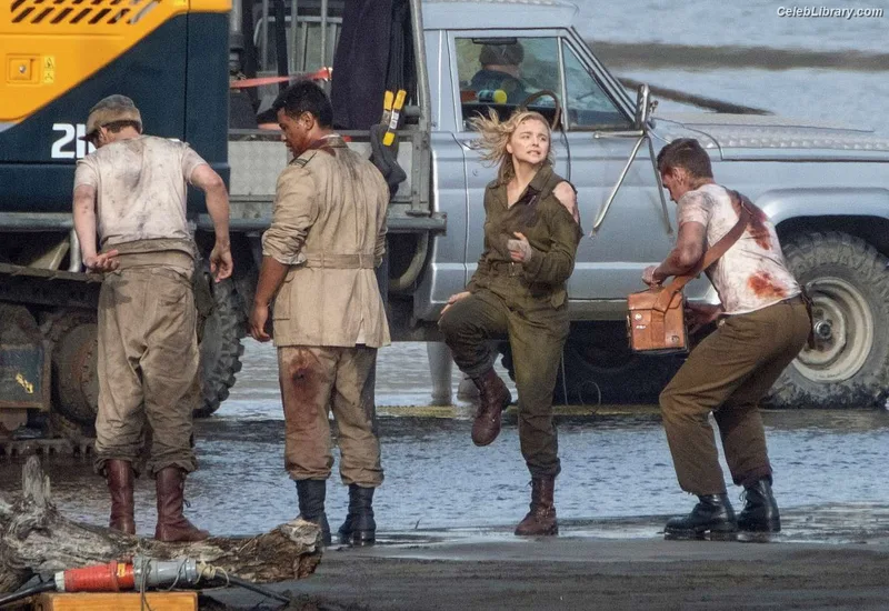 Chloë Grace Moretz photo 23 of 1749