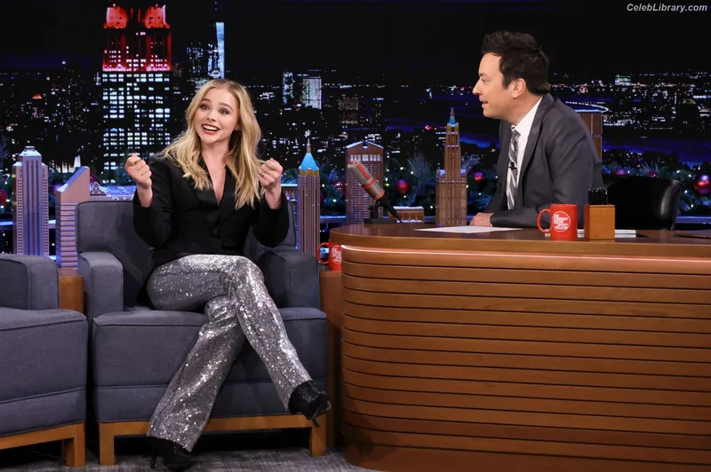 Chloë Grace Moretz photo 10 of 1749