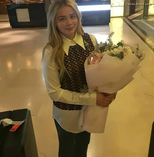 Chloë Grace Moretz photo 14 of 1749