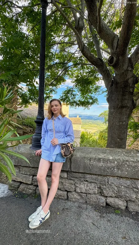 Chloë Grace Moretz photo 17 of 1749