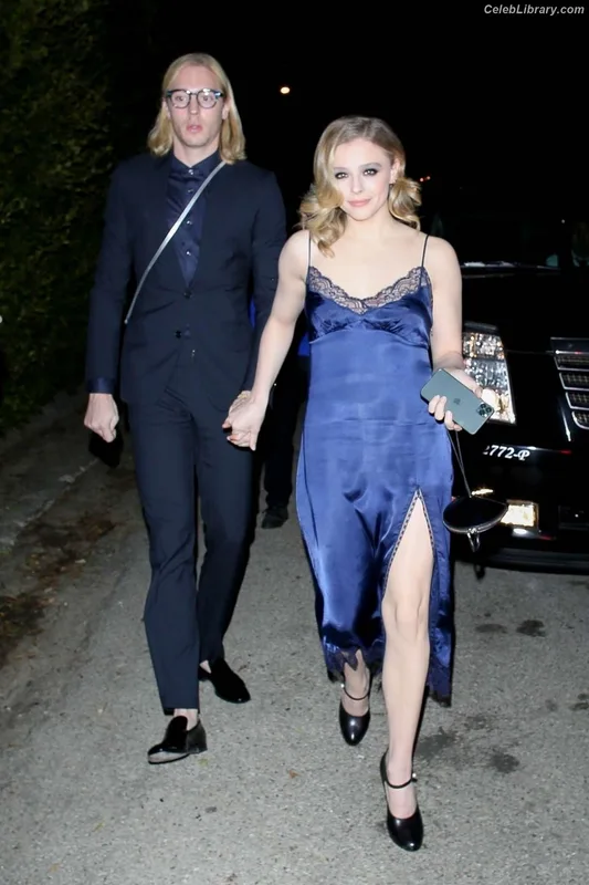 Chloë Grace Moretz photo 16 of 1749