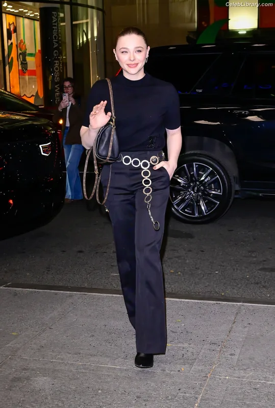 Chloë Grace Moretz photo 24 of 1749