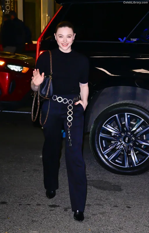 Chloë Grace Moretz photo 4 of 1749