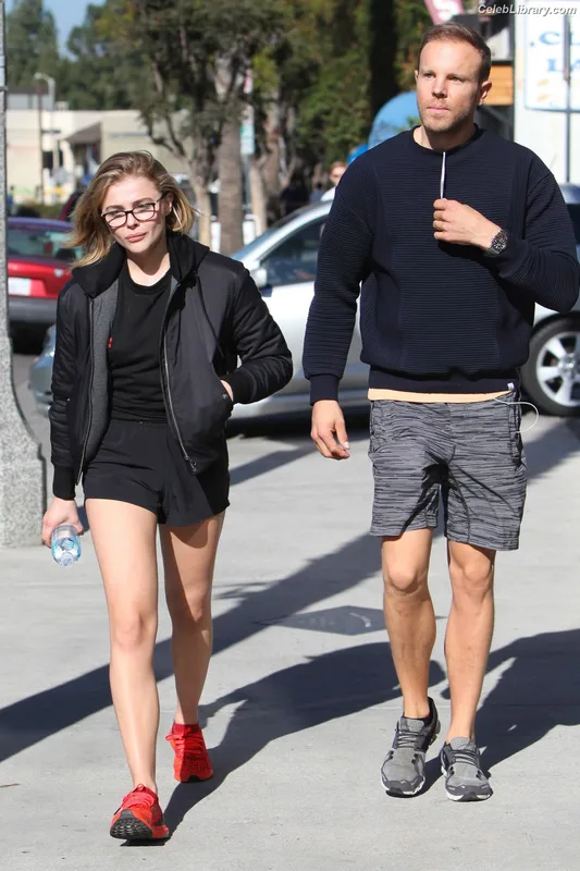 Chloë Grace Moretz photo 9 of 1749