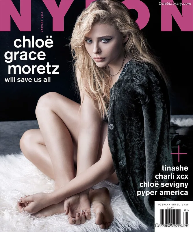 Chloë Grace Moretz photo 1 of 1749