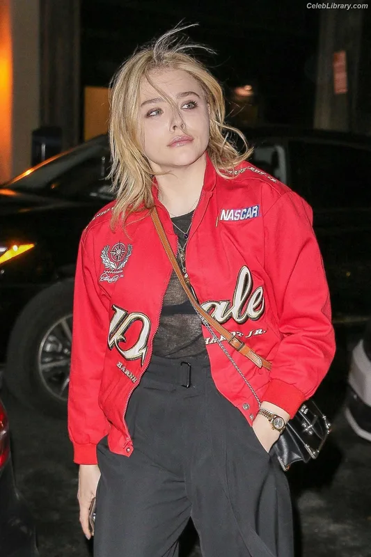 Chloë Grace Moretz photo 14 of 1749