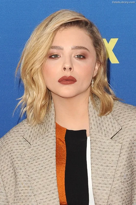Chloë Grace Moretz photo 8 of 1749