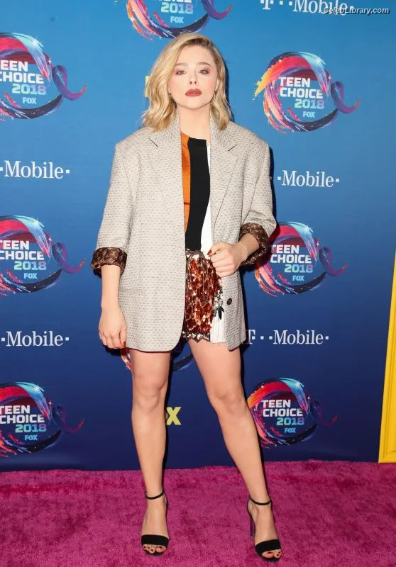 Chloë Grace Moretz photo 12 of 1749