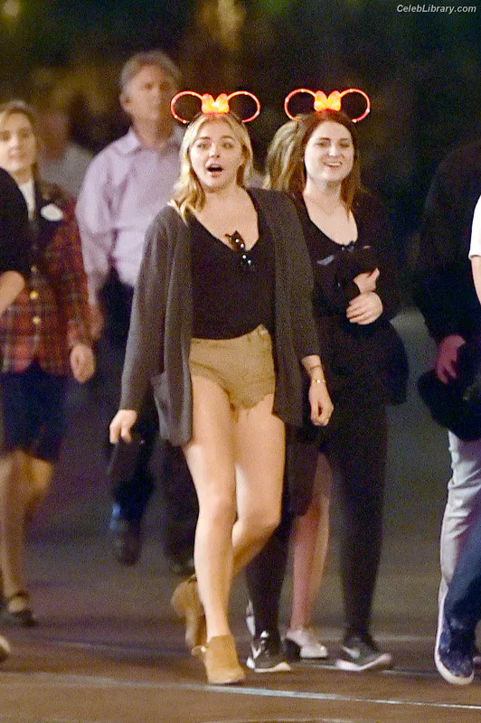 Chloë Grace Moretz photo 10 of 1749