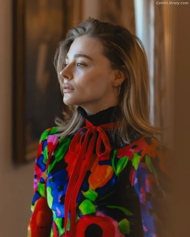 Chloë Grace Moretz photo 15 of 1749