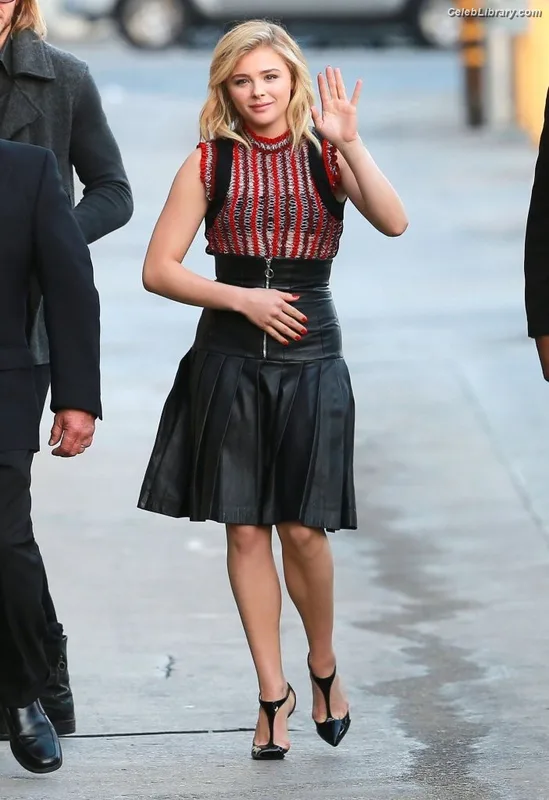 Chloë Grace Moretz photo 21 of 1749