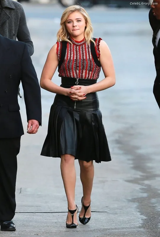 Chloë Grace Moretz photo 24 of 1749