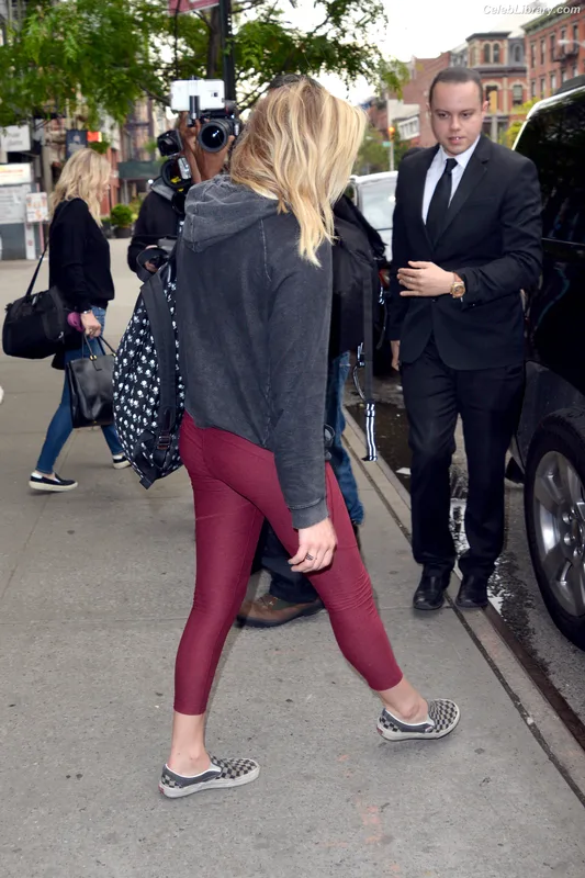 Chloë Grace Moretz photo 4 of 1749