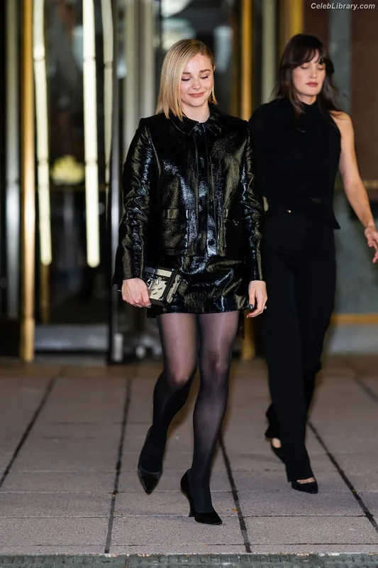 Chloë Grace Moretz photo 21 of 1749
