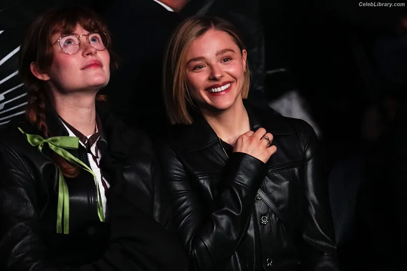Chloë Grace Moretz photo 1 of 1749