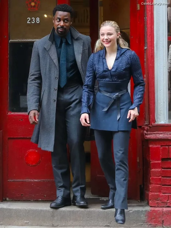 Chloë Grace Moretz photo 1 of 1749