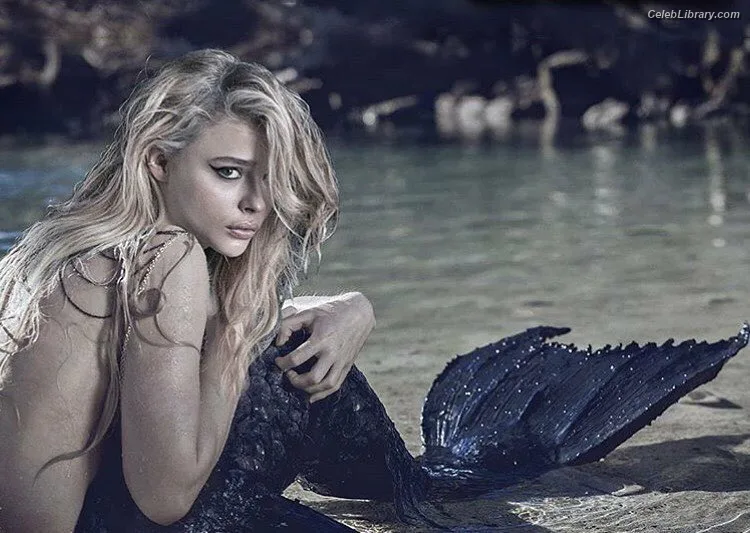 Chloë Grace Moretz photo 4 of 1749