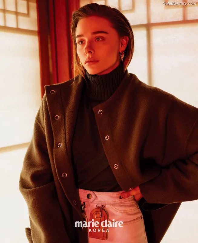 Chloë Grace Moretz photo 4 of 1749